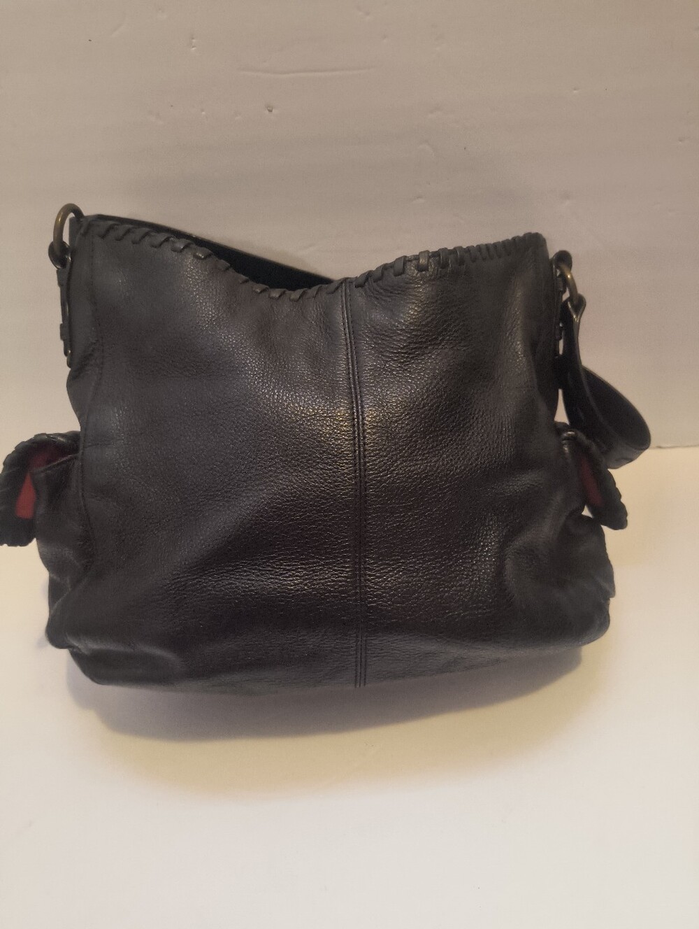 The Sak Black Pebbled Leather Hobo Bag Whipstitch Trim Red Lining Y2K Boho - Picture 7 of 8